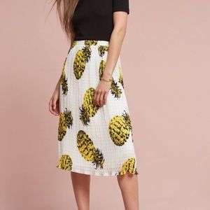 Anthropologie pineapple midi skirt size XS